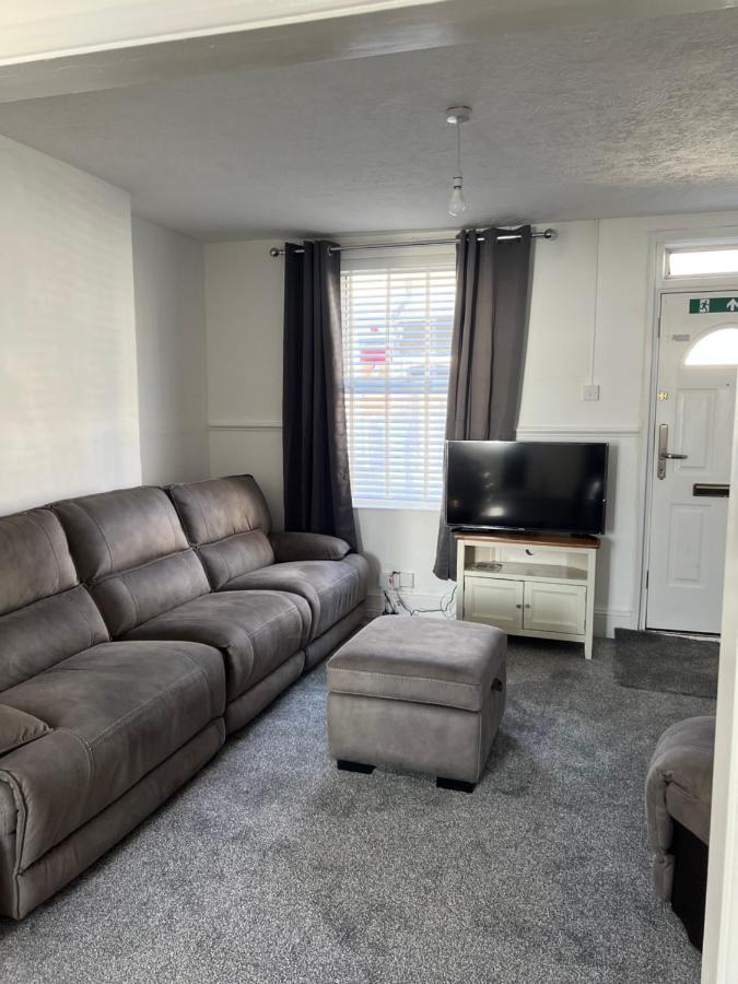 Crown Road Apartment Sittingbourne Exterior photo